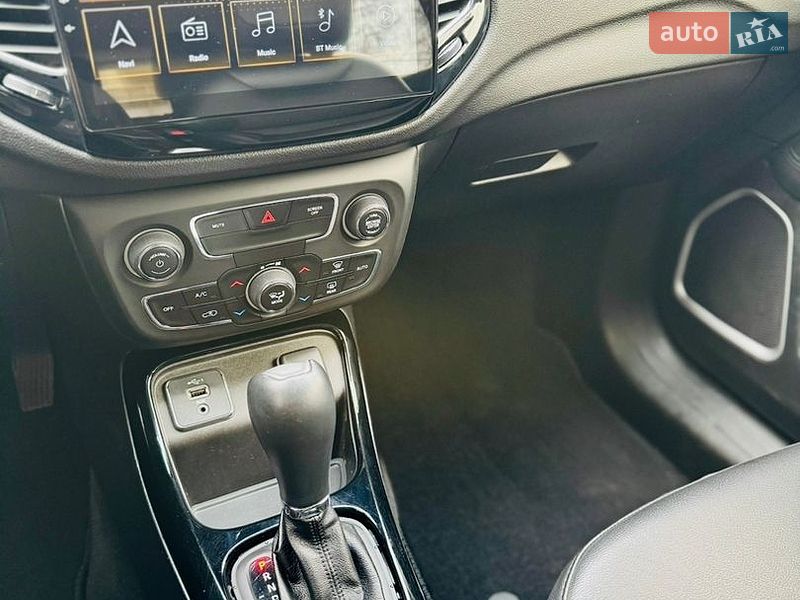 Внедорожник / Кроссовер Jeep Compass 2019 в Ромнах