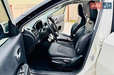 Внедорожник / Кроссовер Jeep Compass 2019 в Ромнах
