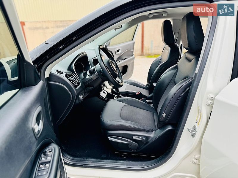 Внедорожник / Кроссовер Jeep Compass 2019 в Ромнах