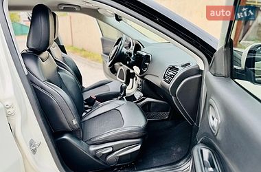 Внедорожник / Кроссовер Jeep Compass 2019 в Ромнах