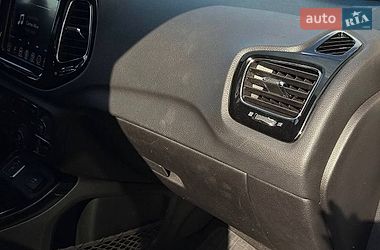 Внедорожник / Кроссовер Jeep Compass 2019 в Ровно