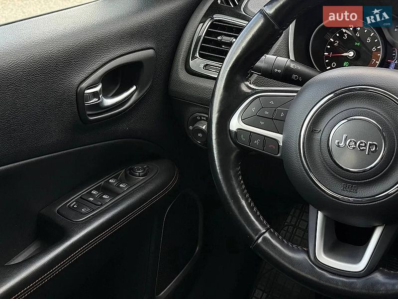 Внедорожник / Кроссовер Jeep Compass 2019 в Ровно