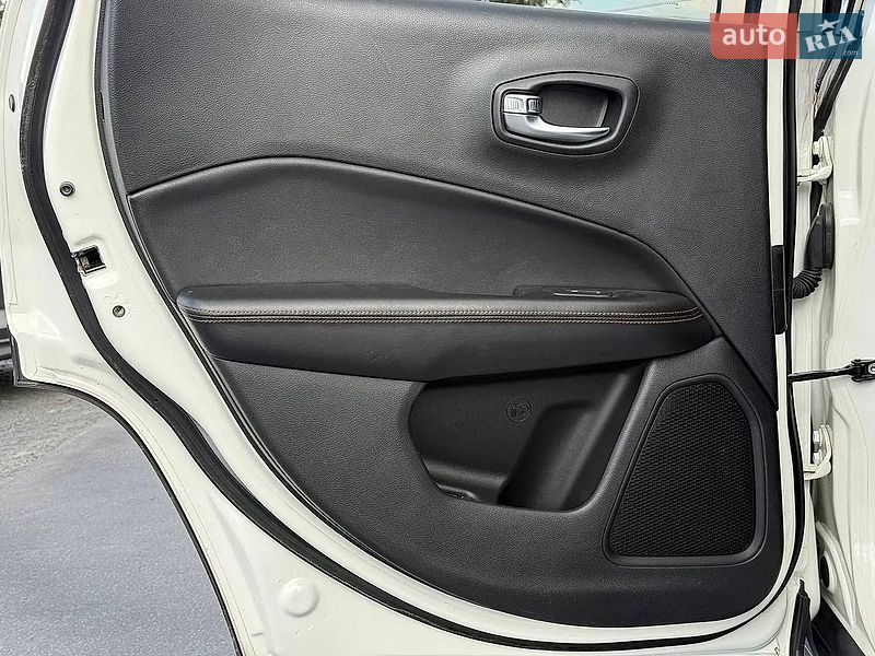 Внедорожник / Кроссовер Jeep Compass 2019 в Ровно