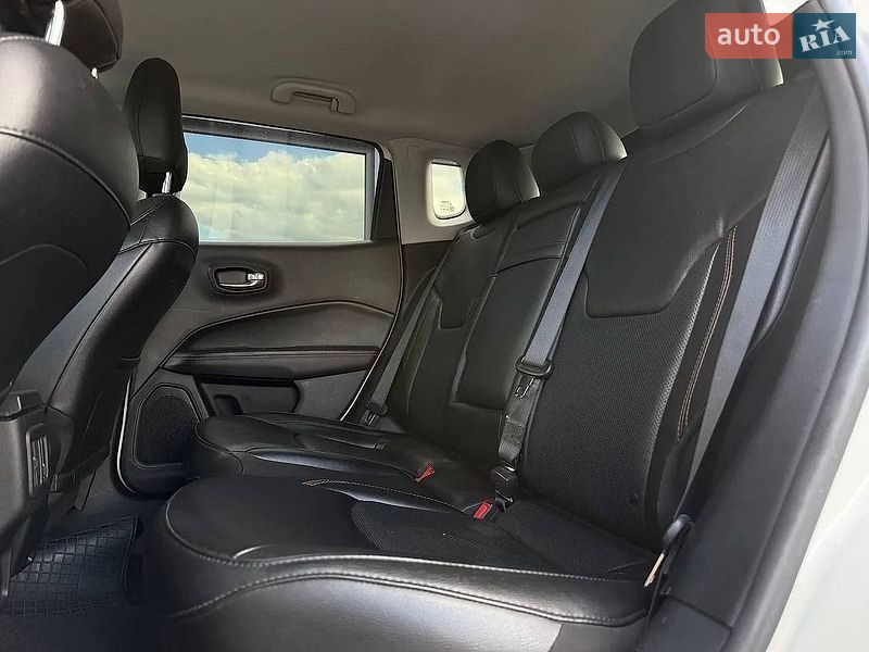 Внедорожник / Кроссовер Jeep Compass 2019 в Ровно