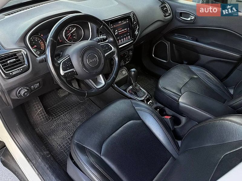 Внедорожник / Кроссовер Jeep Compass 2019 в Ровно