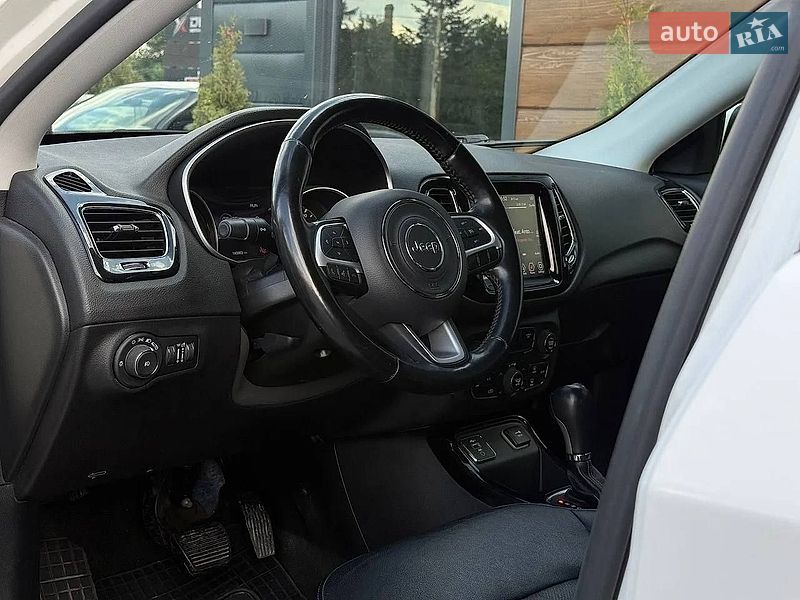 Внедорожник / Кроссовер Jeep Compass 2019 в Ровно