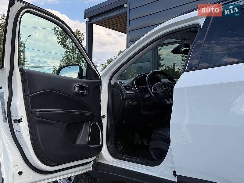 Внедорожник / Кроссовер Jeep Compass 2019 в Ровно