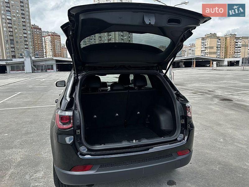 Внедорожник / Кроссовер Jeep Compass 2025 в Киеве