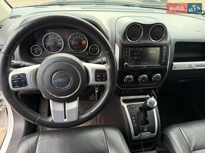 Позашляховик / Кросовер Jeep Compass 2015 в Чернігові