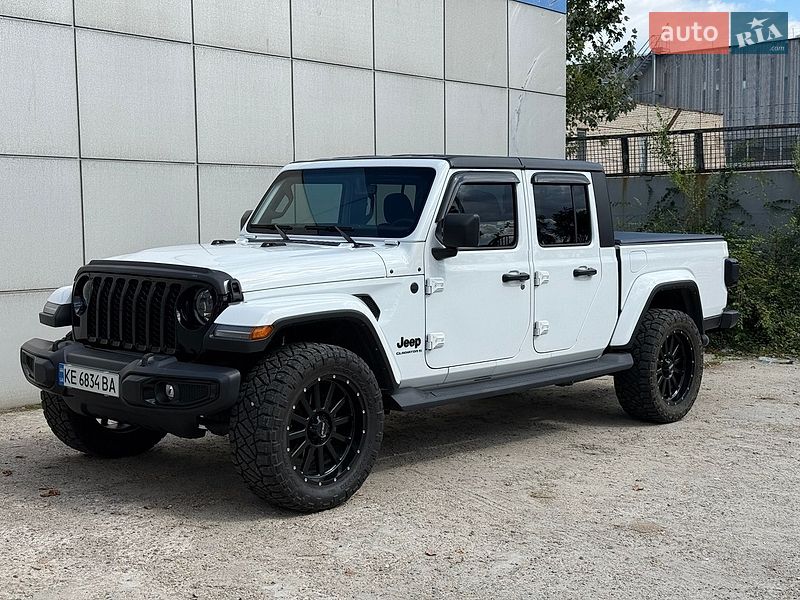 Пікап Jeep Gladiator 2023 в Дніпрі