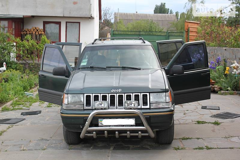 Внедорожник / Кроссовер Jeep Grand Cherokee 1994 в Житомире