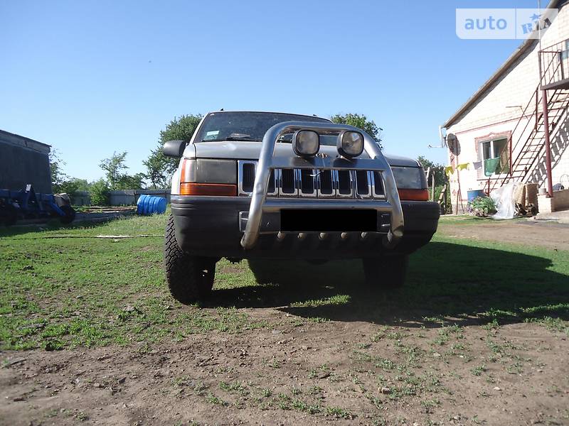 Внедорожник / Кроссовер Jeep Grand Cherokee 1995 в Голованевске