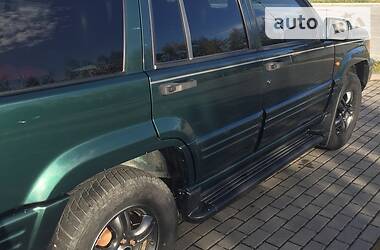 Позашляховик / Кросовер Jeep Grand Cherokee 1995 в 