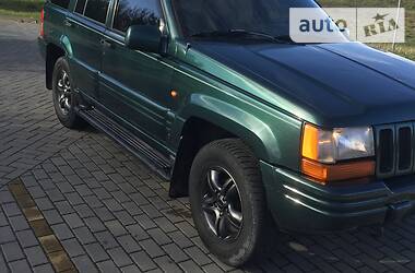 Позашляховик / Кросовер Jeep Grand Cherokee 1995 в 