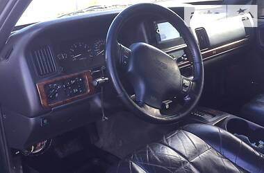 Позашляховик / Кросовер Jeep Grand Cherokee 1995 в 