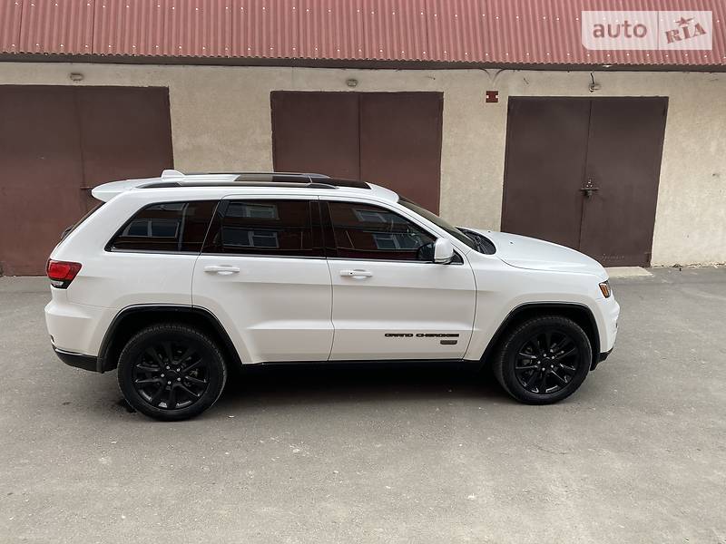 Позашляховик / Кросовер Jeep Grand Cherokee 2016 в Чорткові