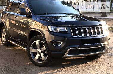 Позашляховик / Кросовер Jeep Grand Cherokee 2013 в 