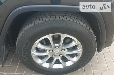 Позашляховик / Кросовер Jeep Grand Cherokee 2015 в 