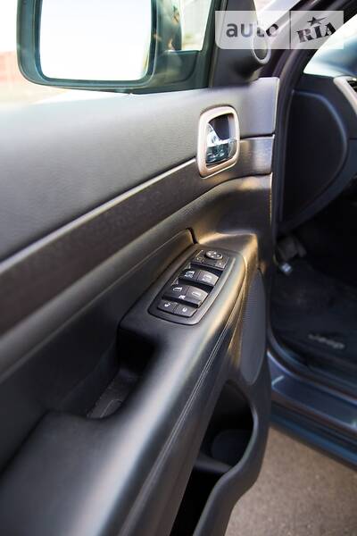 Позашляховик / Кросовер Jeep Grand Cherokee 2016 в Києві фото 19 Позашляховик / Кросовер Jeep Grand Cherokee 2016 в Києві