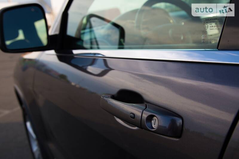 Позашляховик / Кросовер Jeep Grand Cherokee 2016 в Києві фото 17 Позашляховик / Кросовер Jeep Grand Cherokee 2016 в Києві