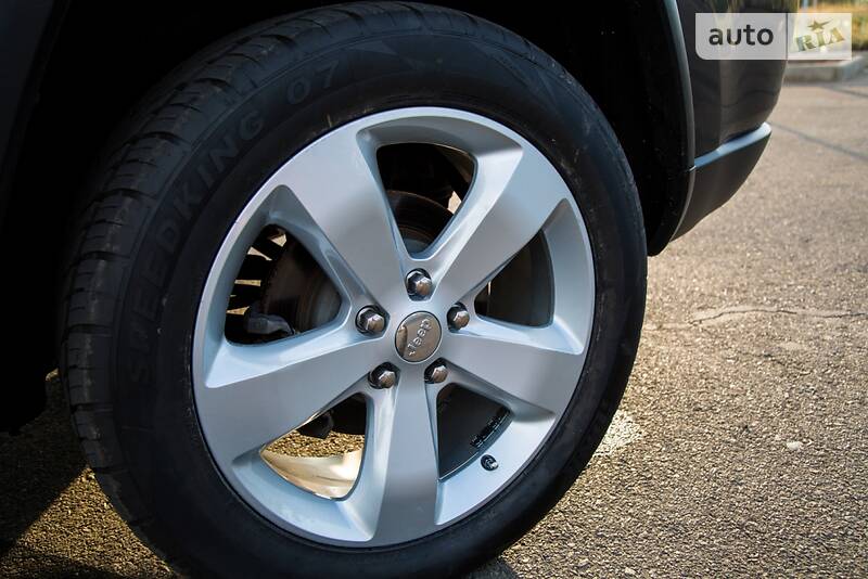 Позашляховик / Кросовер Jeep Grand Cherokee 2016 в Києві фото 31 Позашляховик / Кросовер Jeep Grand Cherokee 2016 в Києві