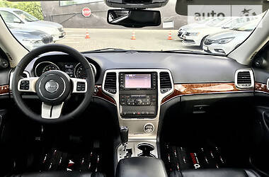 Внедорожник / Кроссовер Jeep Grand Cherokee 2011 в Львове