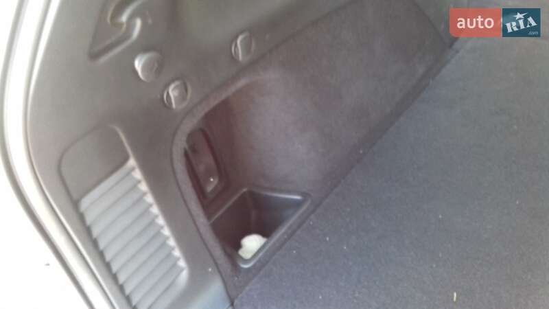 Внедорожник / Кроссовер Jeep Grand Cherokee 2016 в Сумах