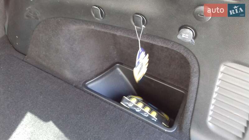 Внедорожник / Кроссовер Jeep Grand Cherokee 2016 в Сумах