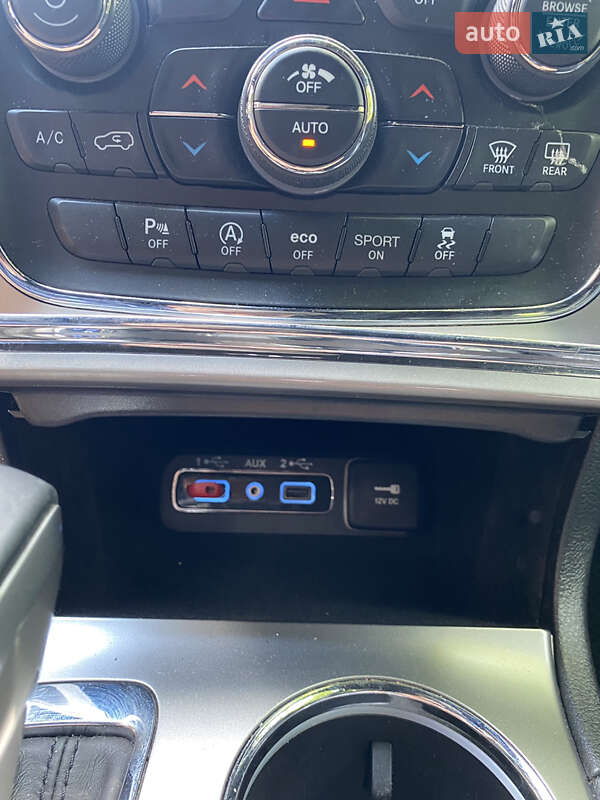 Внедорожник / Кроссовер Jeep Grand Cherokee 2017 в Киеве фото 15 Внедорожник / Кроссовер Jeep Grand Cherokee 2017 в Киеве