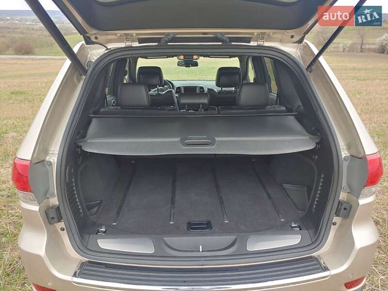 Внедорожник / Кроссовер Jeep Grand Cherokee 2015 в Львове фото 12 Внедорожник / Кроссовер Jeep Grand Cherokee 2015 в Львове