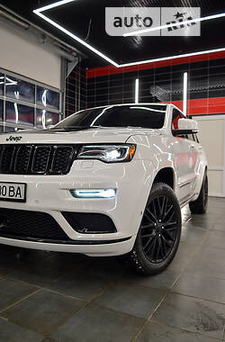 Внедорожник / Кроссовер Jeep Grand Cherokee 2016 в Кривом Роге