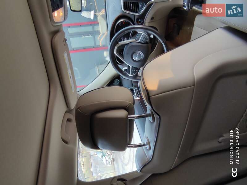 Внедорожник / Кроссовер Jeep Grand Cherokee 2013 в Бориславе фото 14 Внедорожник / Кроссовер Jeep Grand Cherokee 2013 в Бориславе