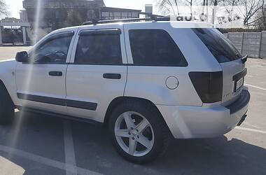 Внедорожник / Кроссовер Jeep Grand Cherokee 2005 в Кременчуге