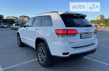 Позашляховик / Кросовер Jeep Grand Cherokee 2019 в 