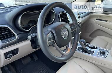 Позашляховик / Кросовер Jeep Grand Cherokee 2019 в 