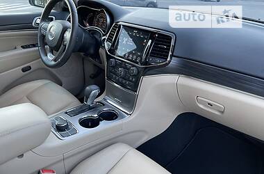Позашляховик / Кросовер Jeep Grand Cherokee 2019 в 