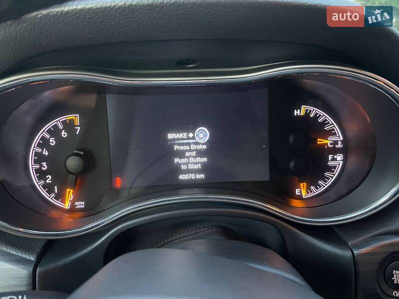 Внедорожник / Кроссовер Jeep Grand Cherokee 2019 в Киеве