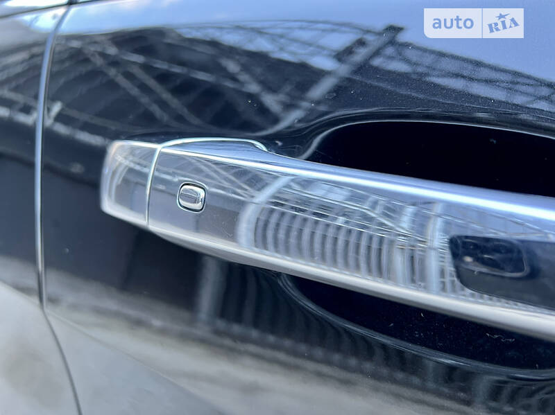 Позашляховик / Кросовер Jeep Grand Cherokee 2012 в Києві