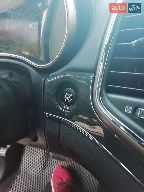 Внедорожник / Кроссовер Jeep Grand Cherokee 2017 в Чернигове