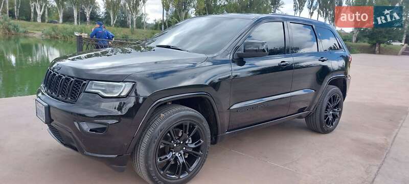 Внедорожник / Кроссовер Jeep Grand Cherokee 2020 в Кривом Роге