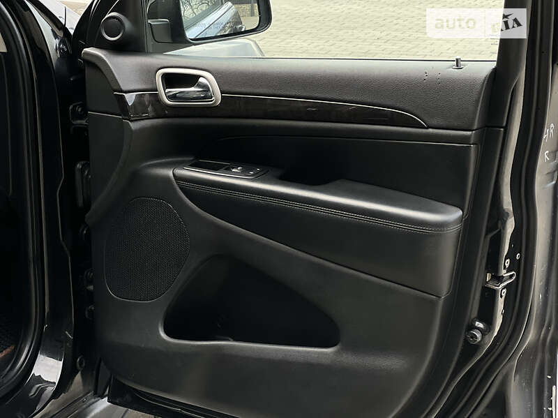 Внедорожник / Кроссовер Jeep Grand Cherokee 2010 в Коломые