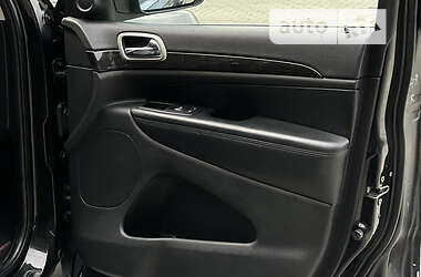 Внедорожник / Кроссовер Jeep Grand Cherokee 2010 в 