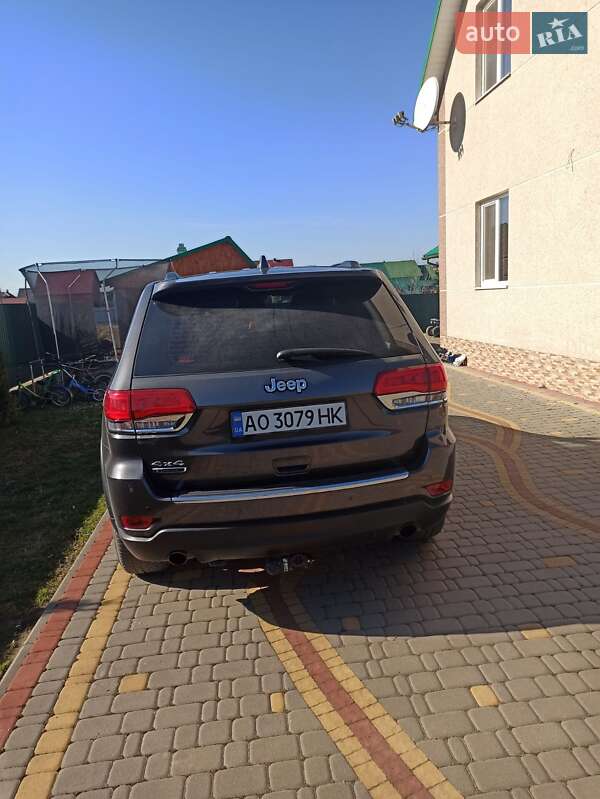 Внедорожник / Кроссовер Jeep Grand Cherokee 2017 в Тячеве