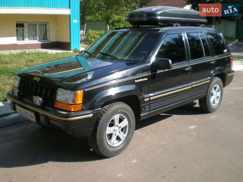 Внедорожник / Кроссовер Jeep Grand Cherokee 1993 в Чернигове