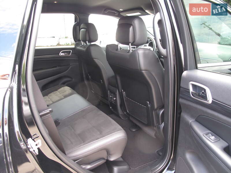 Внедорожник / Кроссовер Jeep Grand Cherokee 2020 в Киеве