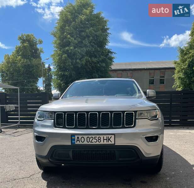 Внедорожник / Кроссовер Jeep Grand Cherokee 2017 в Киеве