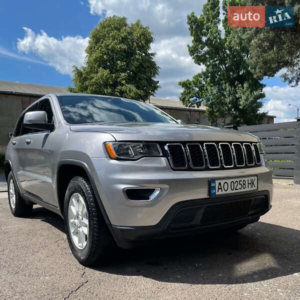 Внедорожник / Кроссовер Jeep Grand Cherokee 2017 в Киеве
