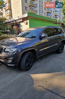 Внедорожник / Кроссовер Jeep Grand Cherokee 2015 в Киеве