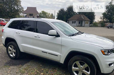 Позашляховик / Кросовер Jeep Grand Cherokee 2017 в 