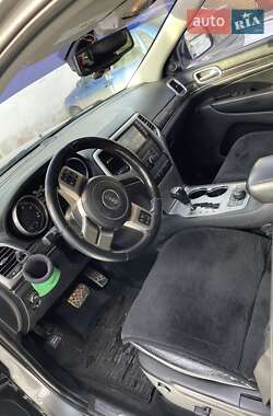 Внедорожник / Кроссовер Jeep Grand Cherokee 2011 в 